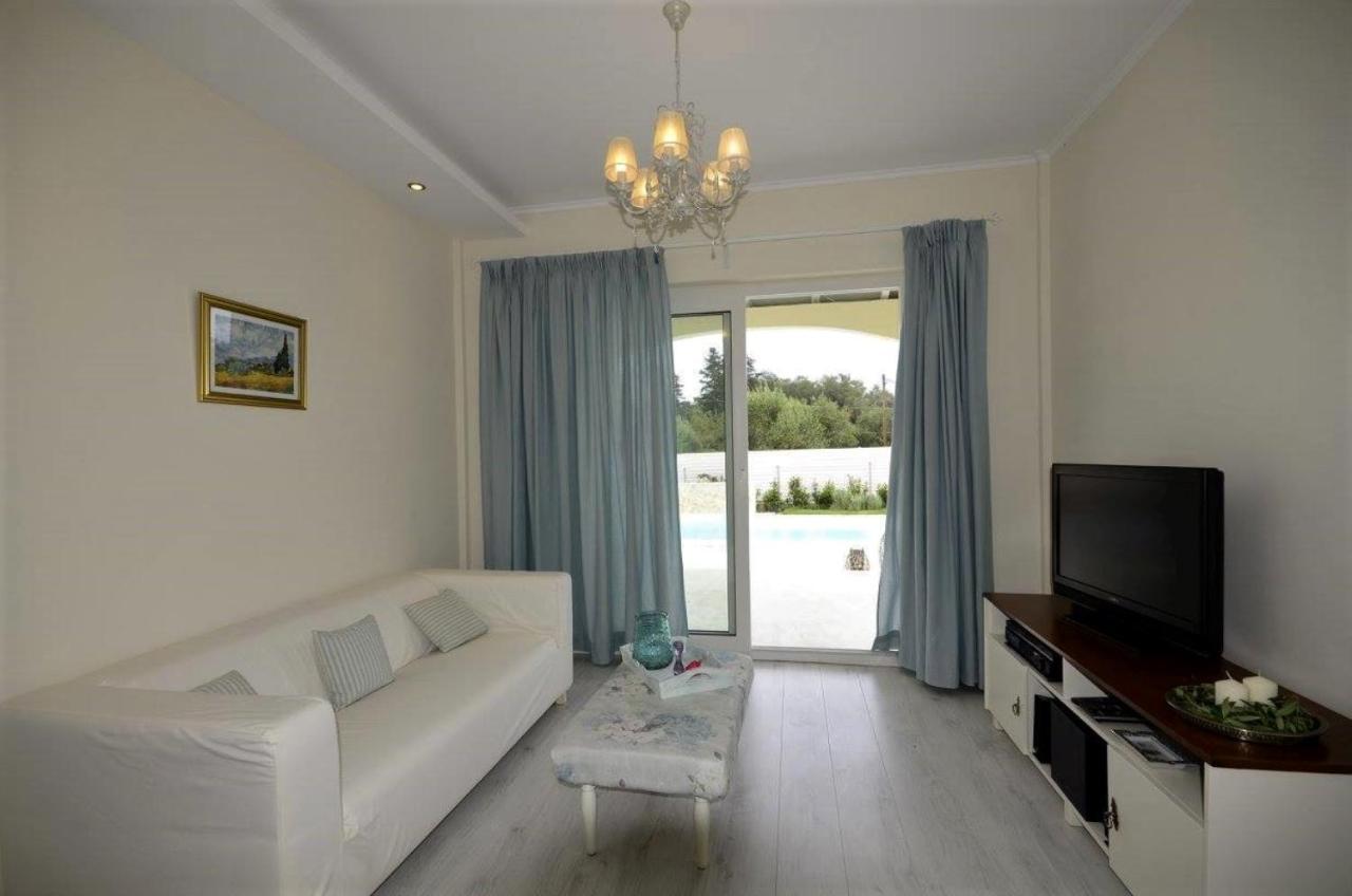 Villa Evanna Lefkimmi  Exteriör bild